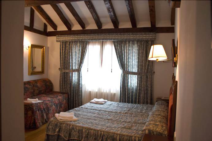 Imagen de la habitación del Hotel Restaurante Casa Cayo. Foto 14