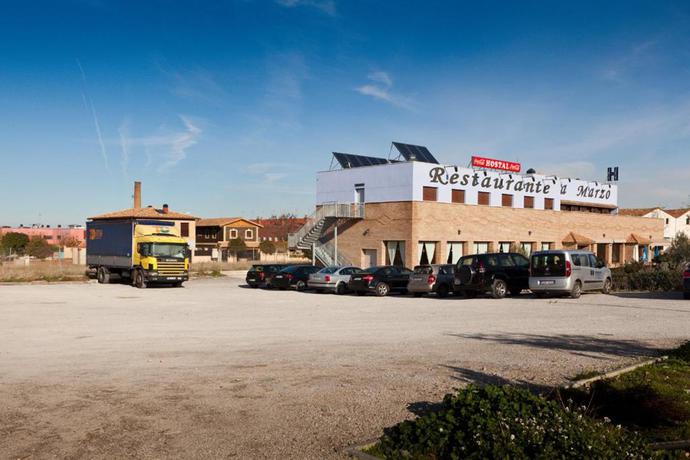 Imagen de los exteriores del Hotel Restaurante Casa Marzo. Foto 7