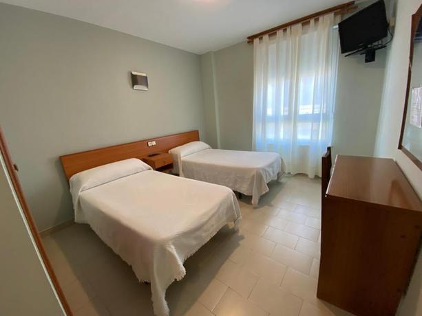 Imagen de la habitación del Hotel Restaurante Chiquin. Foto 6