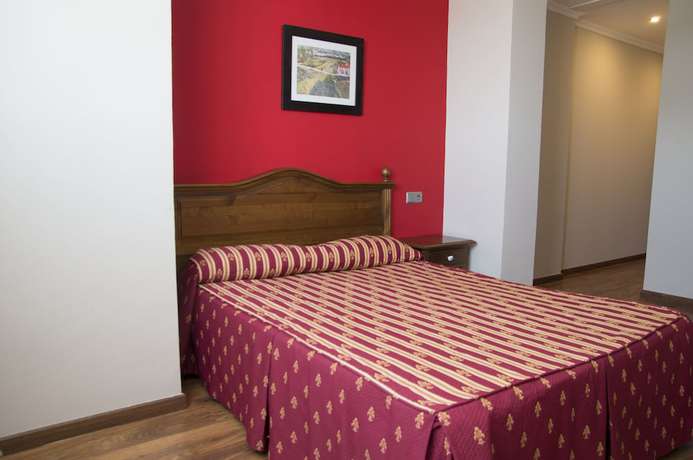 Imagen de la habitación del Hotel Restaurante Dama De Baza. Foto 11