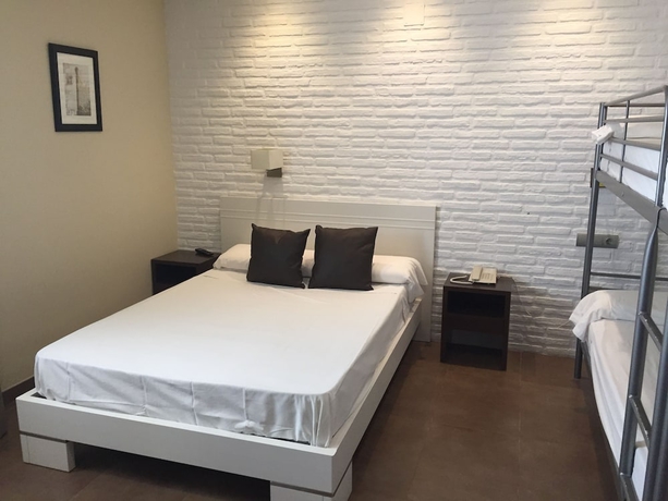 Imagen de la habitación del Hotel Restaurante El Corte. Foto 7