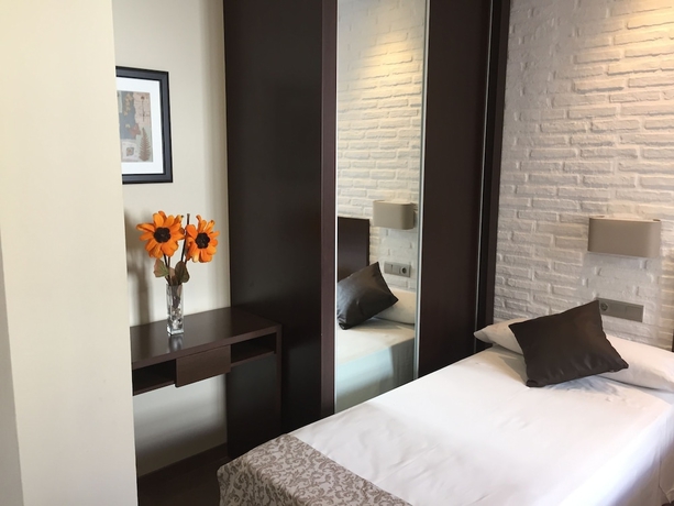 Imagen de la habitación del Hotel Restaurante El Corte. Foto 13