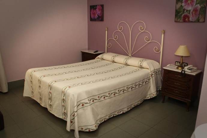 Imagen de la habitación del Hotel Restaurante El Cortijo de Miajadas. Foto 9