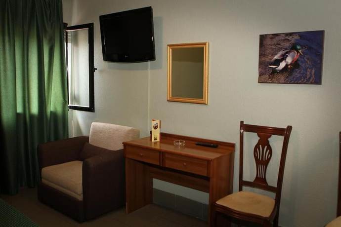 Imagen de la habitación del Hotel Restaurante El Cortijo de Miajadas. Foto 10