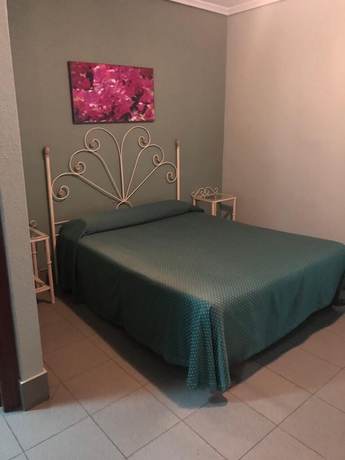 Imagen de la habitación del Hotel Restaurante El Cortijo de Miajadas. Foto 14