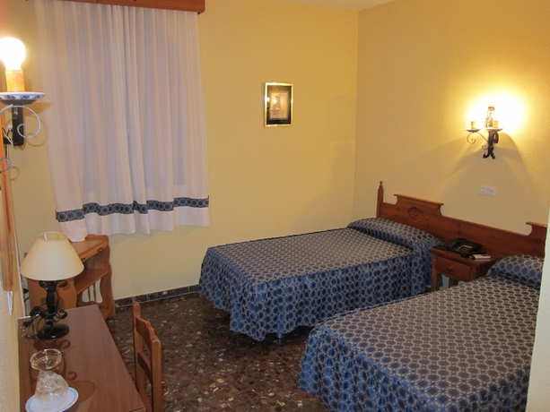 Imagen de la habitación del Hotel Restaurante El Lago. Foto 4