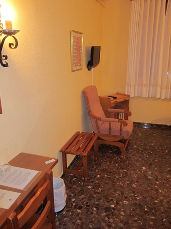 Imagen de la habitación del Hotel Restaurante El Lago. Foto 5