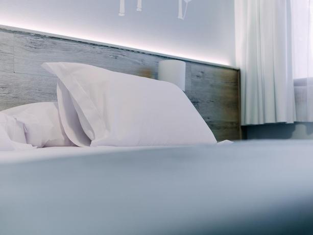 Imagen general del Hotel Restaurante El Montico. Foto 19