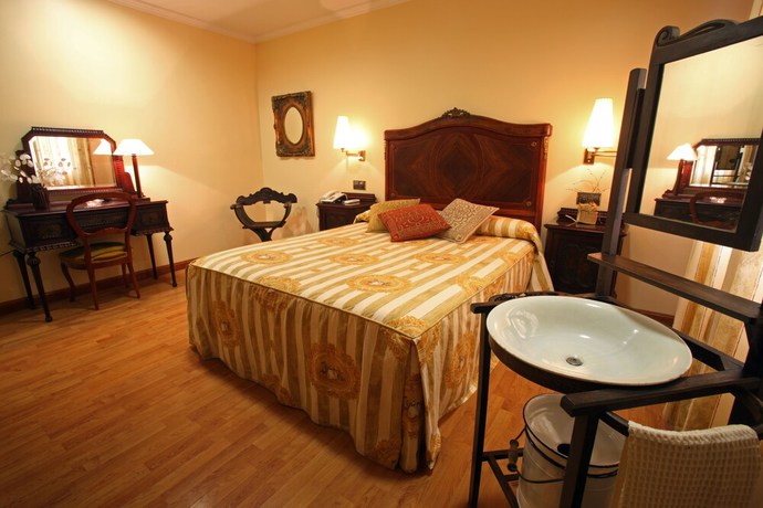 Imagen general del Hotel Restaurante El Pentágono. Foto 1