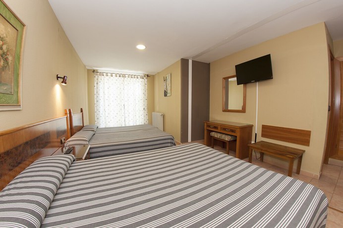 Imagen de la habitación del Hotel Restaurante El Tablazo. Foto 3