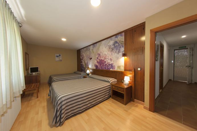 Imagen de la habitación del Hotel Restaurante El Tablazo. Foto 9