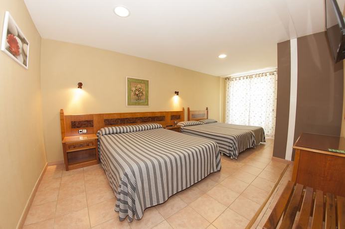 Imagen de la habitación del Hotel Restaurante El Tablazo. Foto 10