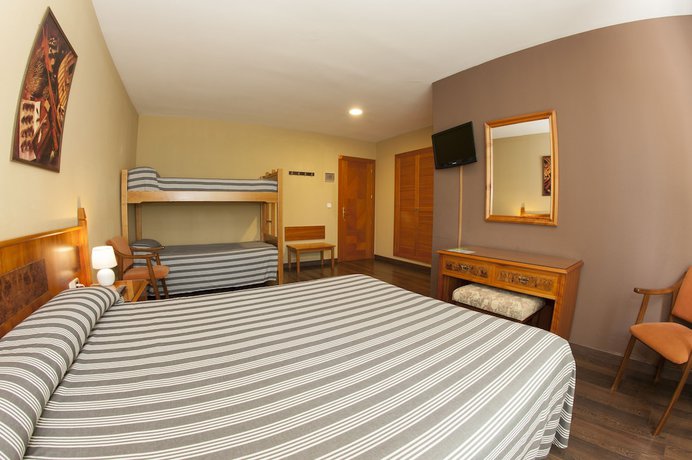 Imagen de la habitación del Hotel Restaurante El Tablazo. Foto 12