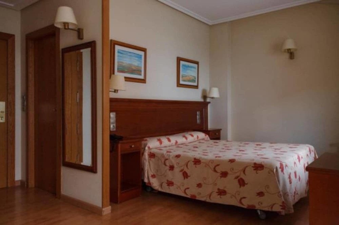 Imagen de la habitación del Hotel Restaurante Emilio. Foto 2