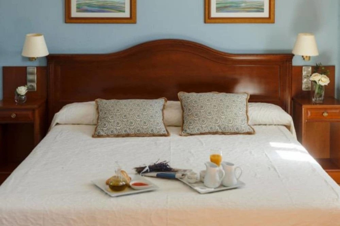 Imagen de la habitación del Hotel Restaurante Emilio. Foto 4