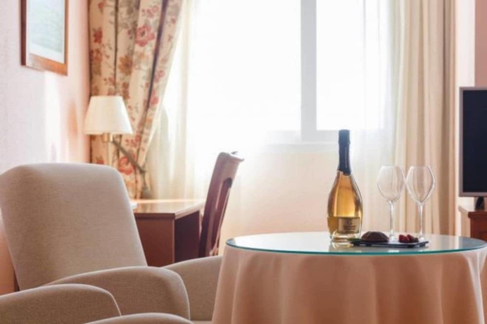 Imagen de la habitación del Hotel Restaurante Emilio. Foto 12