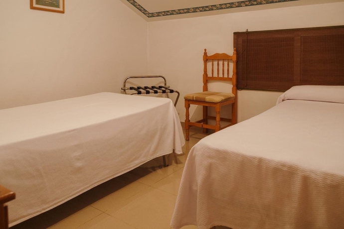 Imagen de la habitación del Hotel Restaurante Emilio. Foto 17