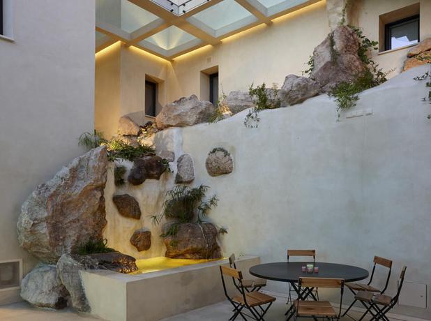 Imagen de los interiores del Hotel Restaurante Galeria Essentia. Foto 9