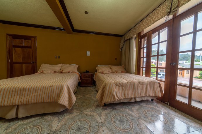 Imagen de la habitación del Hotel Restaurante Imperio Inn. Foto 17