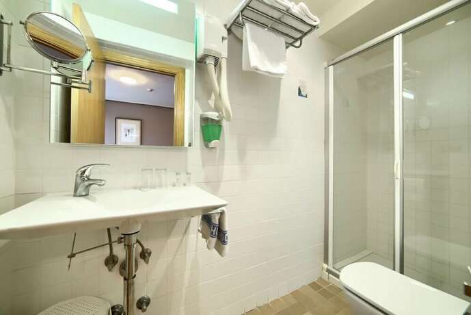 Imagen general del Hotel Restaurante Izar-Ondo. Foto 7