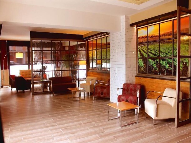 Imagen de los interiores del Hotel Restaurante Kika. Foto 16