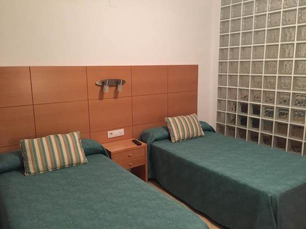 Imagen de la habitación del Hotel Restaurante Kika. Foto 8