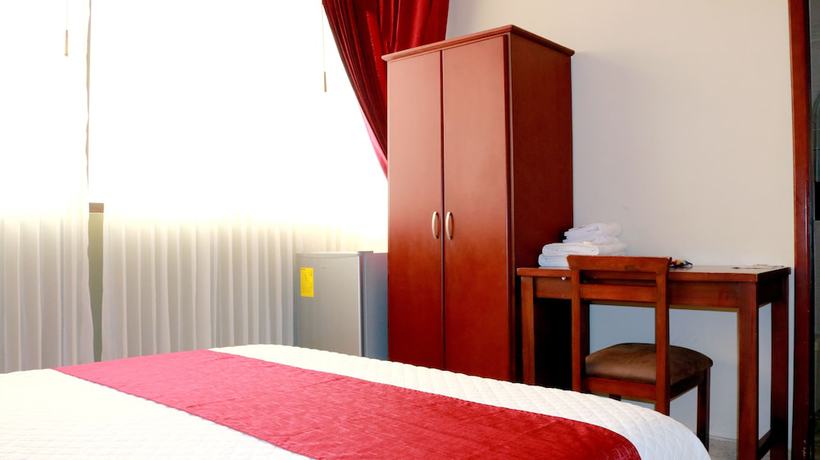 Imagen de la habitación del Hotel Restaurante LA HABANA. Foto 9