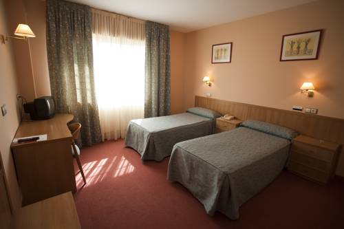 Imagen de la habitación del Hotel Restaurante La Alhama. Foto 2