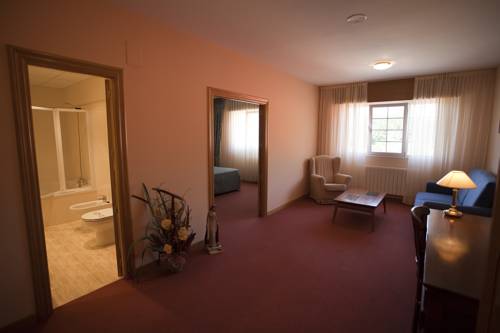 Imagen de la habitación del Hotel Restaurante La Alhama. Foto 4