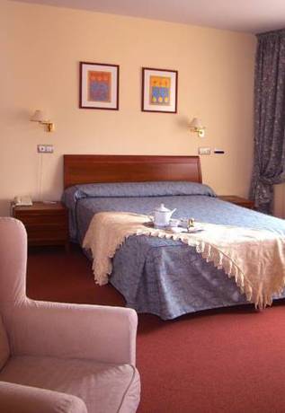 Imagen de la habitación del Hotel Restaurante La Alhama. Foto 5