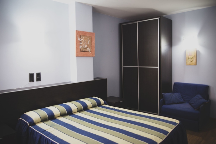 Imagen de la habitación del Hotel Restaurante La Bodega. Foto 7