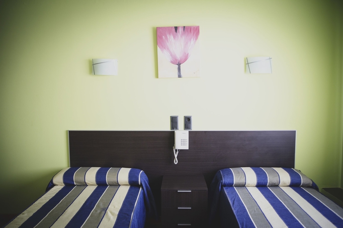 Imagen de la habitación del Hotel Restaurante La Bodega. Foto 12