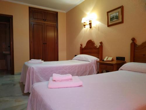 Imagen de la habitación del Hotel Restaurante La Rabida. Foto 7