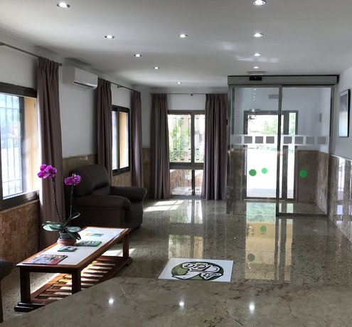 Imagen de los interiores del Hotel Restaurante La Teja. Foto 15