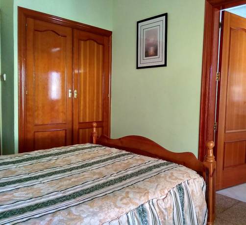 Imagen de la habitación del Hotel Restaurante La Teja. Foto 10