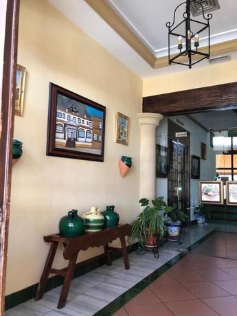 Imagen de los interiores del Hotel Restaurante La Yedra. Foto 9