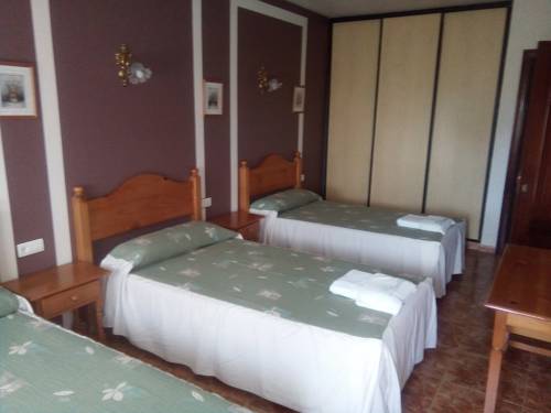 Imagen de la habitación del Hotel Restaurante Las Camelias. Foto 5