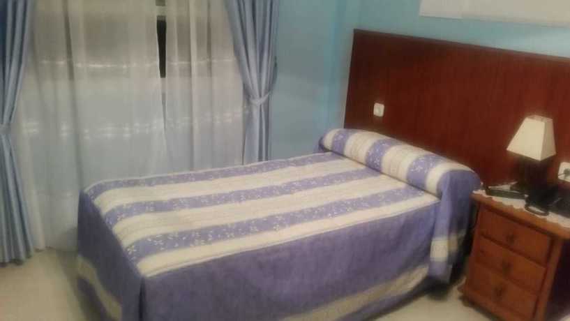 Imagen de la habitación del Hotel Restaurante Los Molinos. Foto 14