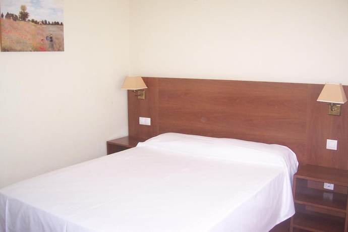 Imagen de la habitación del Hotel Restaurante Los Prados. Foto 10