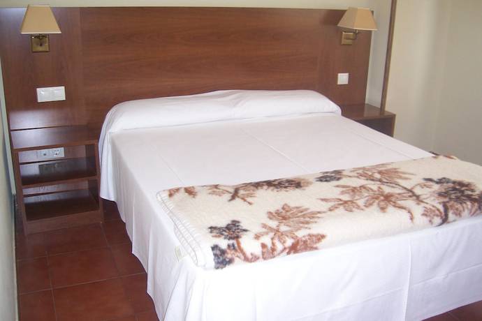 Imagen de la habitación del Hotel Restaurante Los Prados. Foto 12