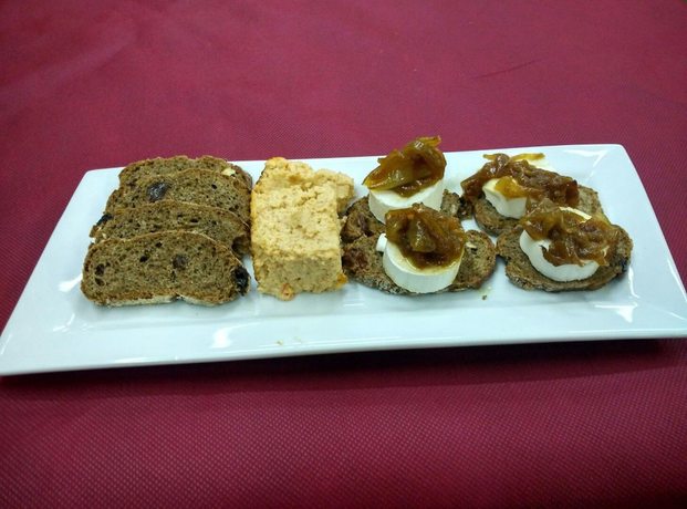 Imagen del bar/restaurante del Hotel Restaurante Los Rosales. Foto 8