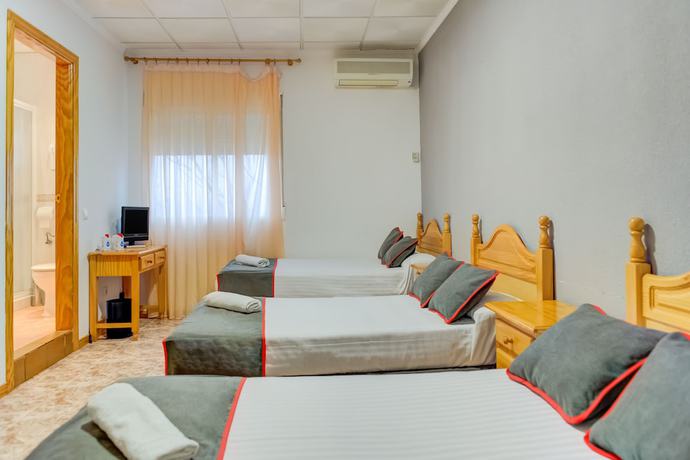 Imagen de la habitación del Hotel Restaurante MR. Foto 2