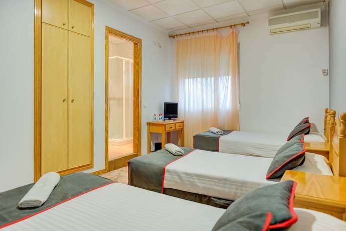 Imagen de la habitación del Hotel Restaurante MR. Foto 12