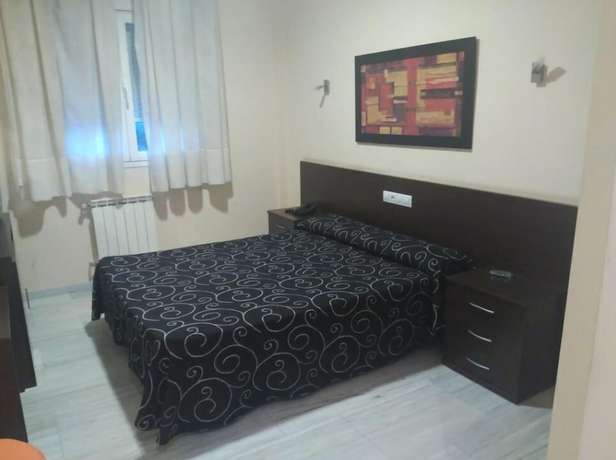 Imagen de la habitación del Hotel Restaurante Mirasierra. Foto 8