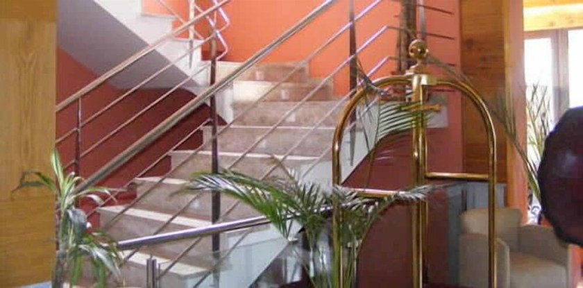 Imagen de los interiores del Hotel Restaurante Mirasierra. Foto 13