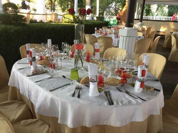 Imagen de los interiores del Hotel Restaurante Montserrat. Foto 17