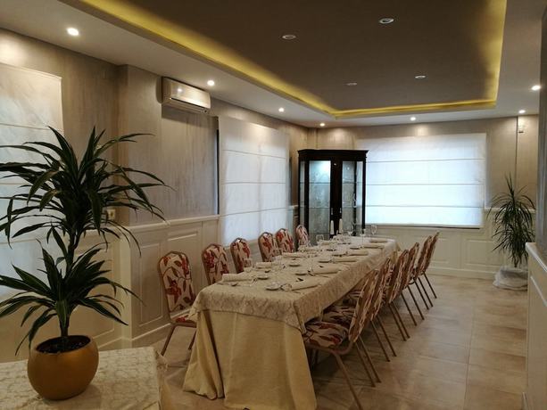 Imagen de los interiores del Hotel Restaurante Montserrat. Foto 19