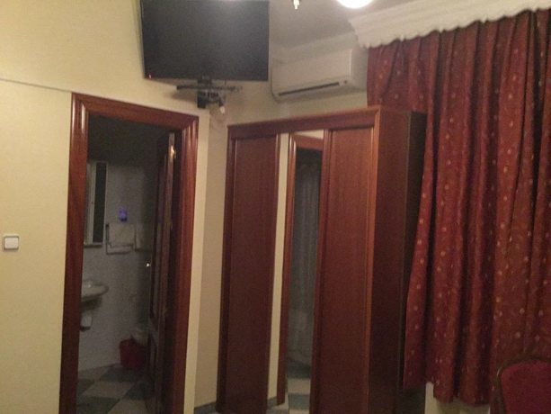 Imagen de la habitación del Hotel Restaurante Montserrat. Foto 9