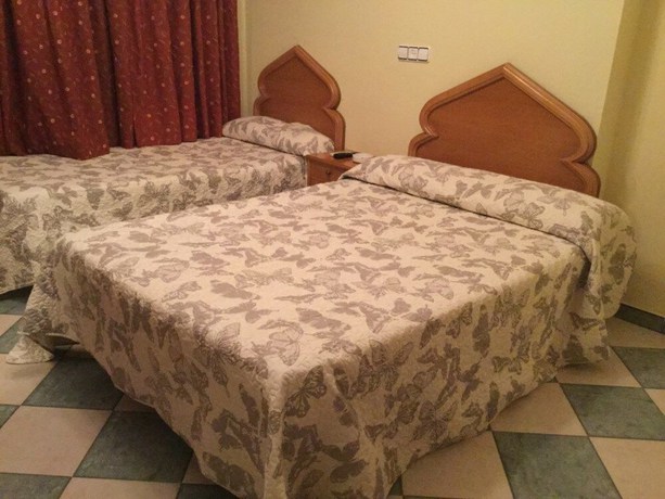 Imagen de la habitación del Hotel Restaurante Montserrat. Foto 11