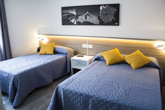 Imagen de la habitación del Hotel Restaurante Pensi&oacute;n Mariola. Foto 11